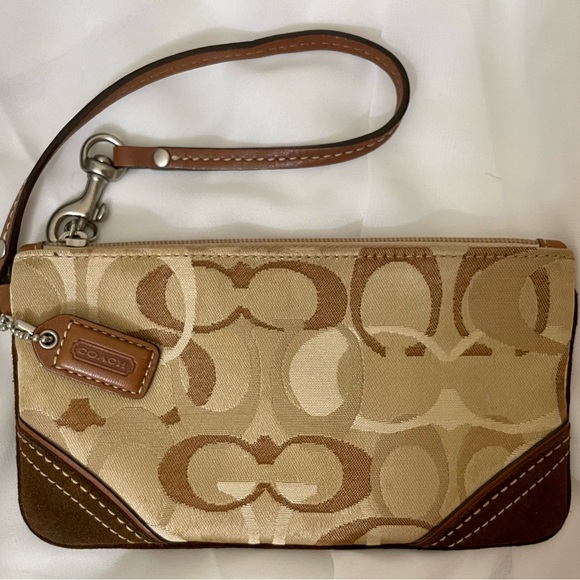 Coach Handbags - **Sold** Coach Hamptons Optic Signature Capacity Wristlet